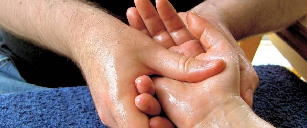 Massage-hand-4